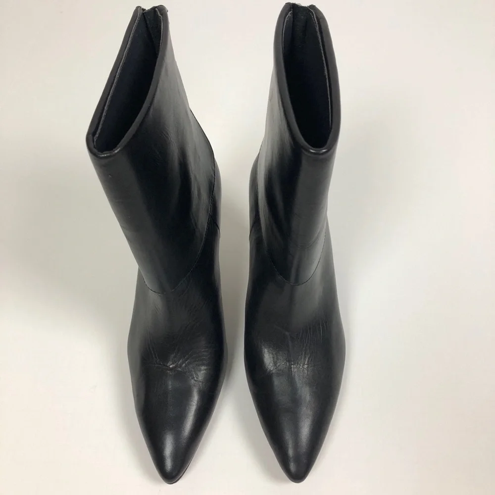 AdrienneVittadini Jael Folded Cuff Bootie - Picture 3 of 15